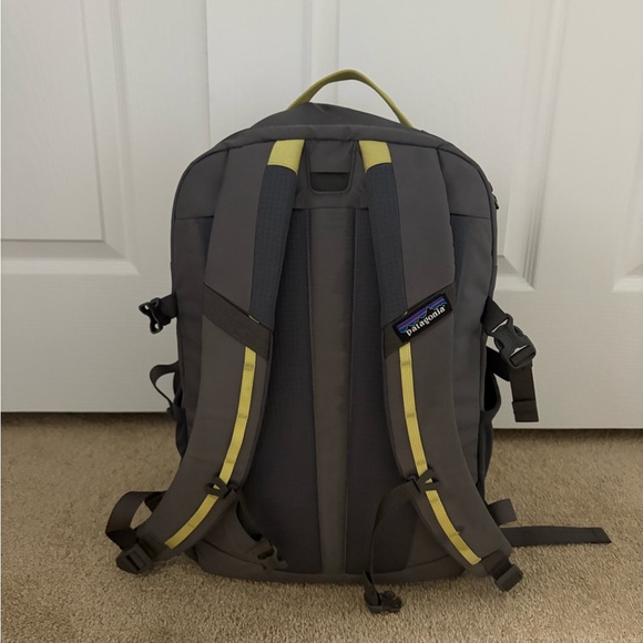 Patagonia Refugio Daypack 26L - Gray - Picture 4 of 9